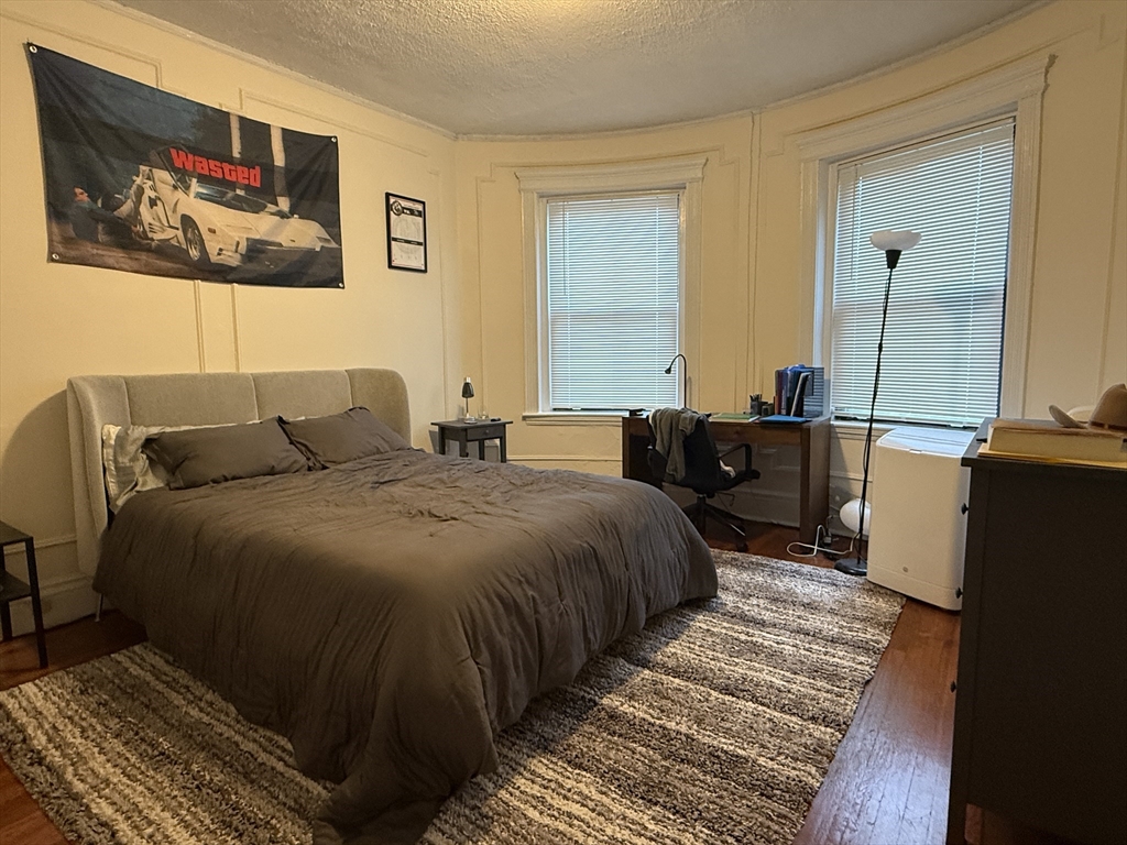 2 bed, 1 bath apartment for rent at 1957 Commonwealth Ave Unit 6, Brighton — photo 5 of 13