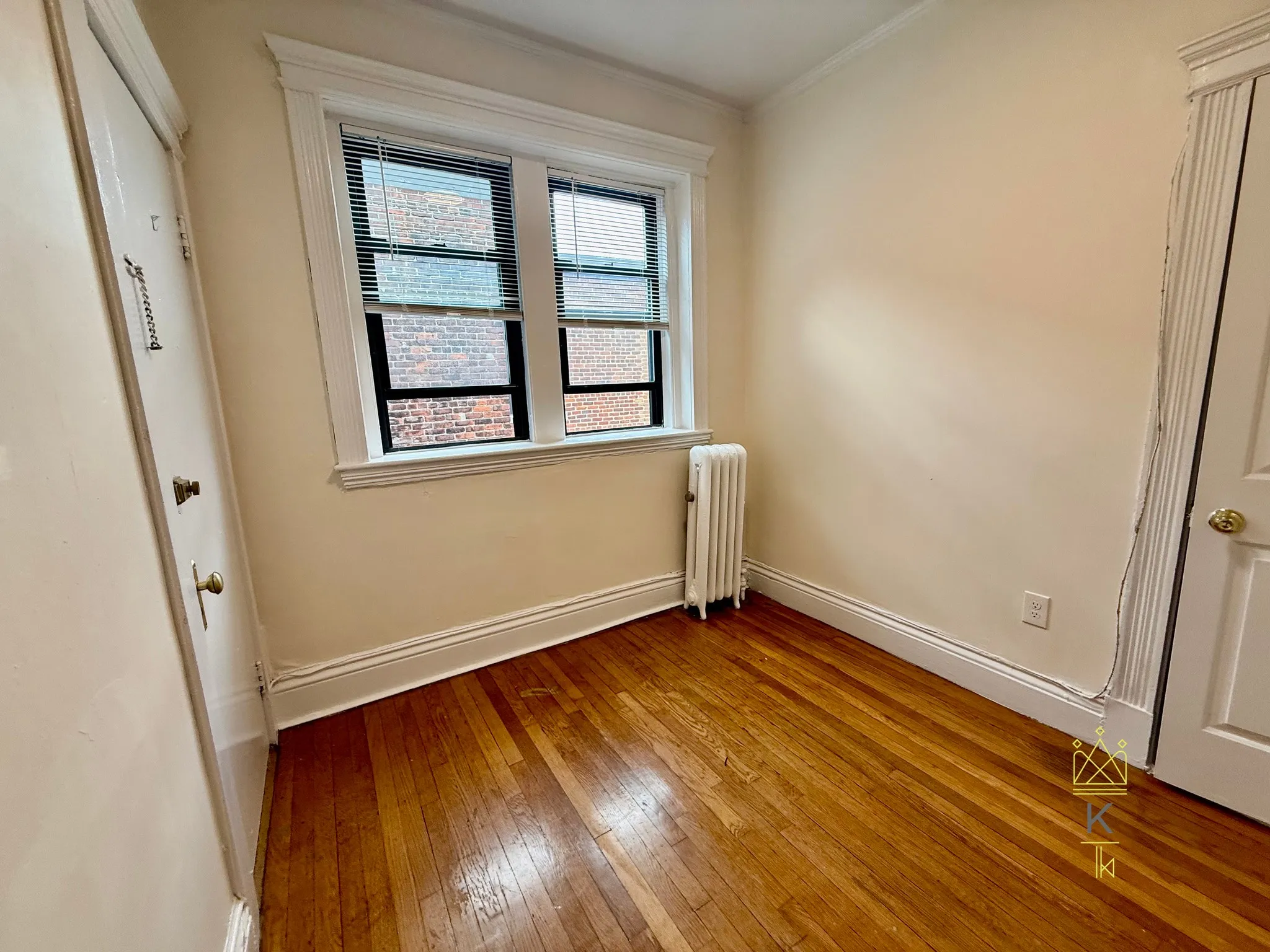 2.5 bed, 1 bath apartment for rent at 1959 Commonwealth Ave Unit 06, Brighton — photo 3 of 14