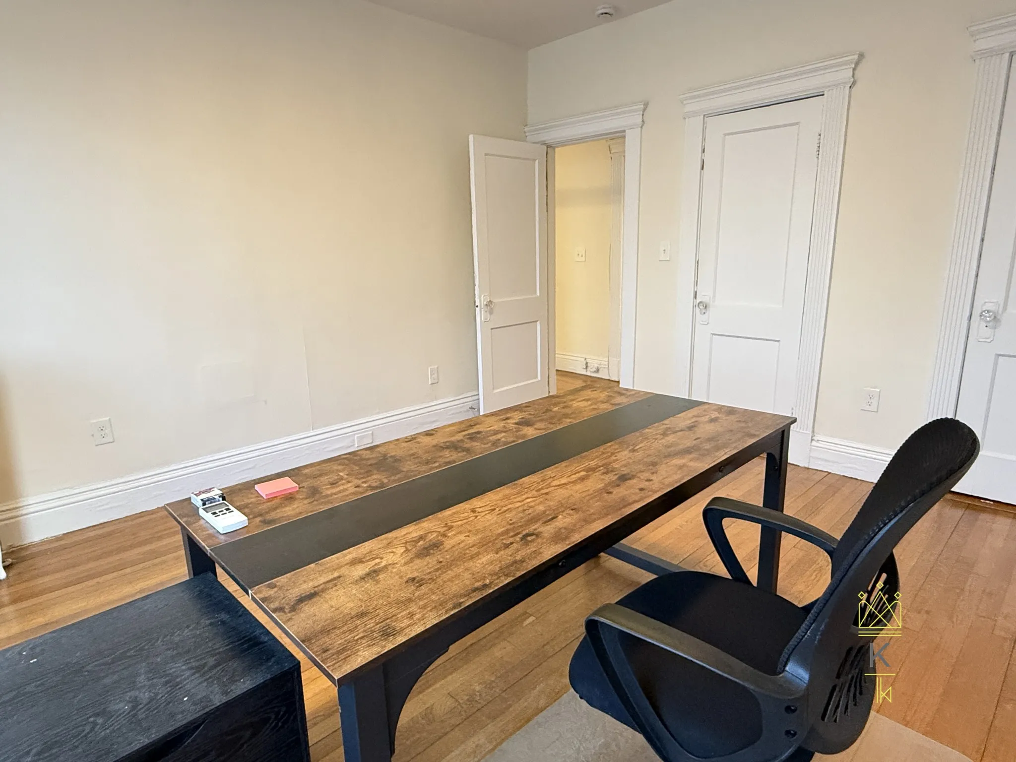 2.5 bed, 1 bath apartment for rent at 1959 Commonwealth Ave Unit 06, Brighton — photo 6 of 11