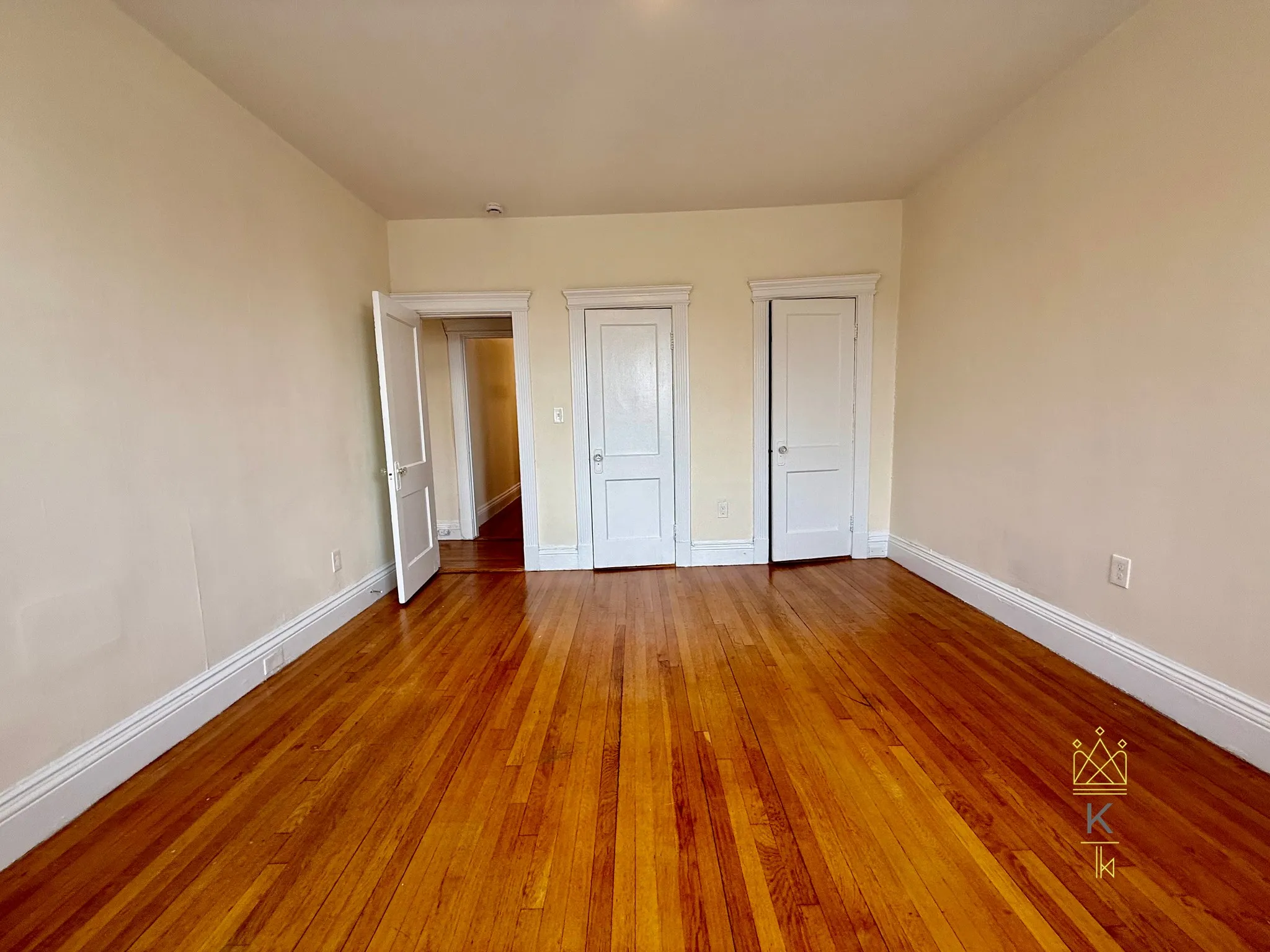 2.5 bed, 1 bath apartment for rent at 1959 Commonwealth Ave Unit 06, Brighton — photo 6 of 14