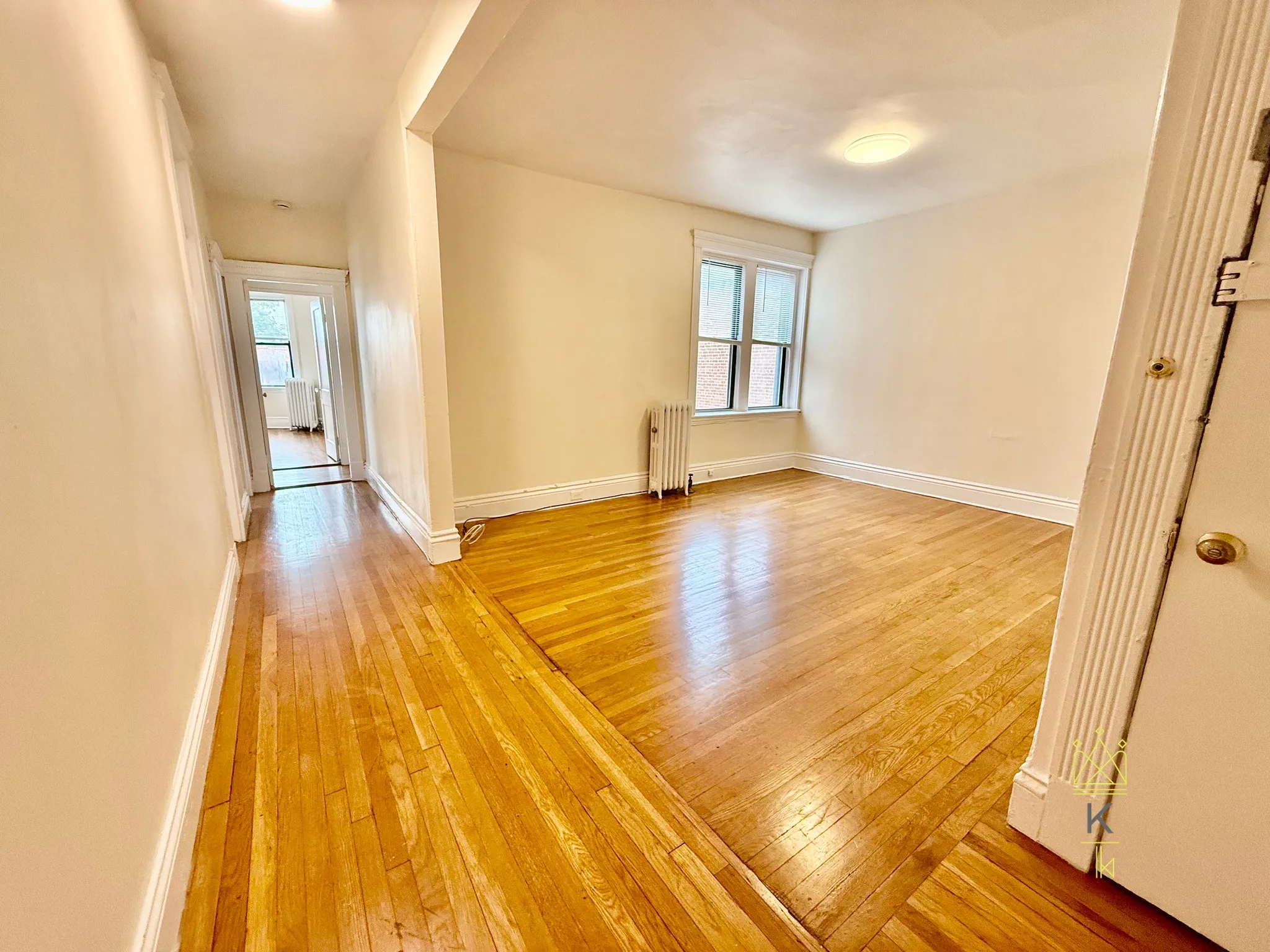 2.5 bed, 1 bath apartment for rent at 1959 Commonwealth Ave Unit 06, Brighton