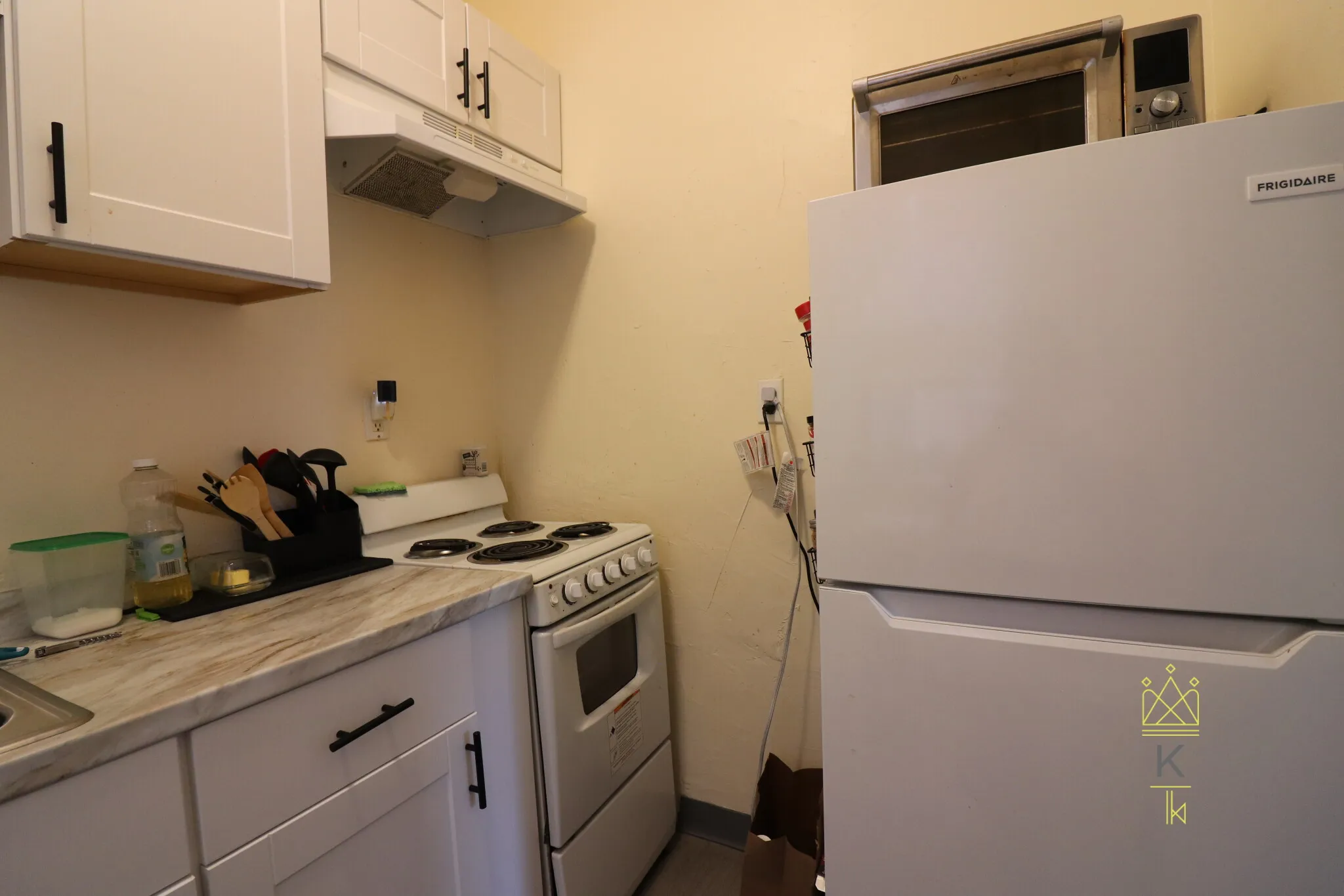 2.5 bed, 1 bath apartment for rent at 1959 Commonwealth Ave Unit 2, Brighton — photo 17 of 34