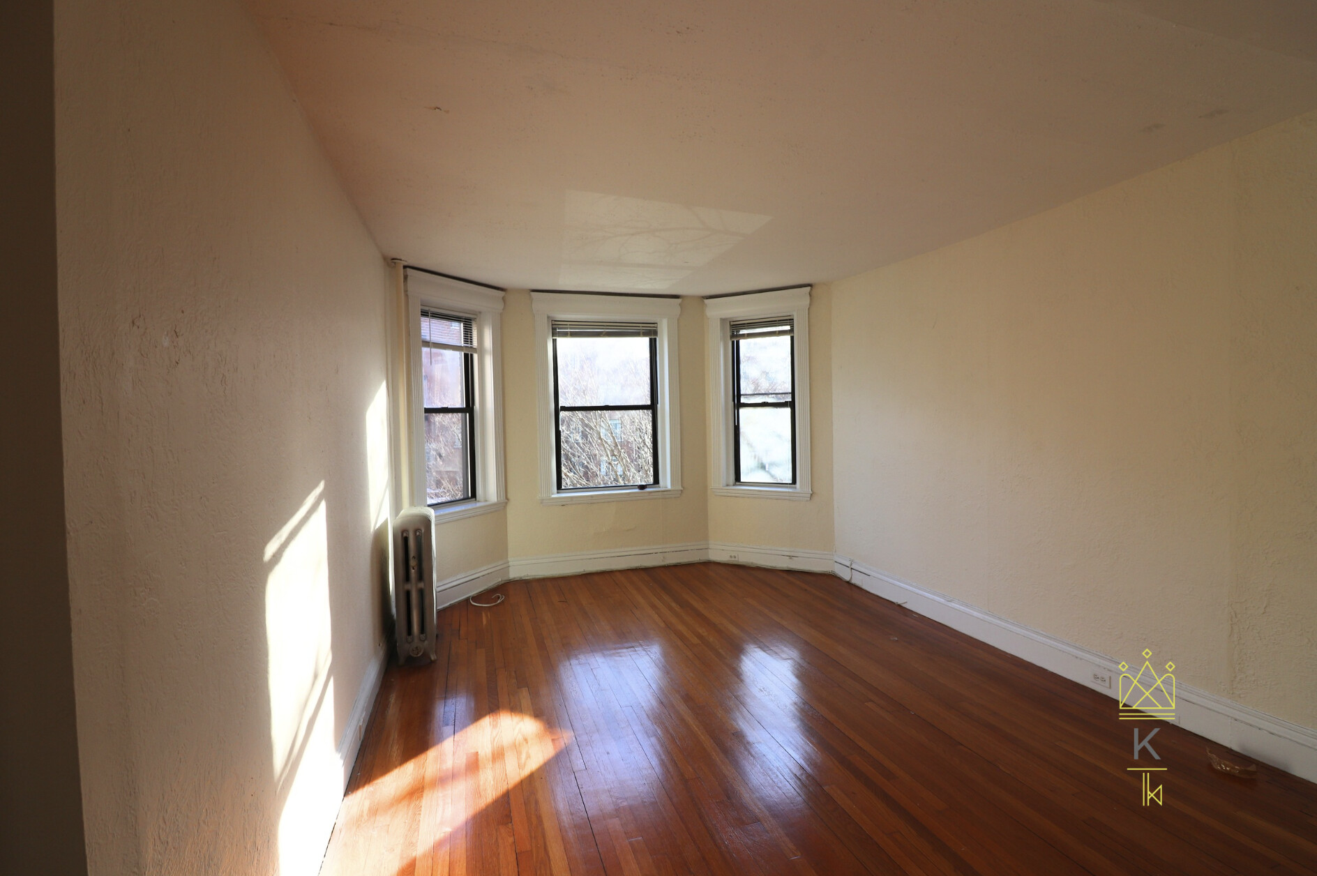 2 bed, 1 bath apartment for rent at 1959 Commonwealth Ave Unit 3, Brighton — photo 2 of 16