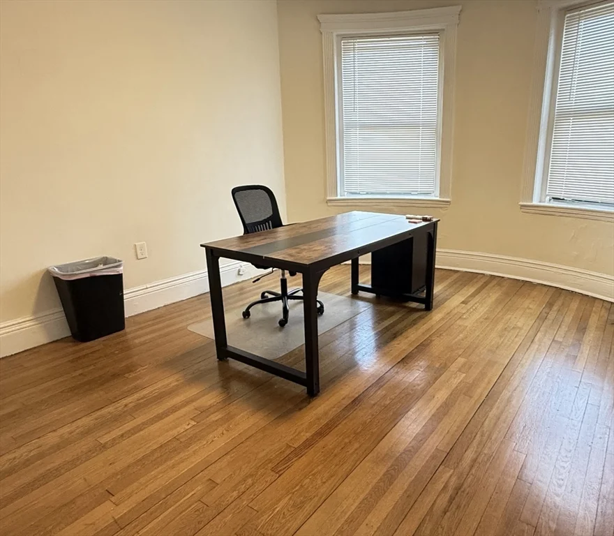 2 bed, 1 bath apartment for rent at 1959 Commonwealth Ave Unit 6, Brighton — photo 4 of 7