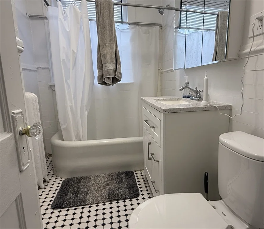 2 bed, 1 bath apartment for rent at 1959 Commonwealth Ave Unit 6, Brighton — photo 6 of 7