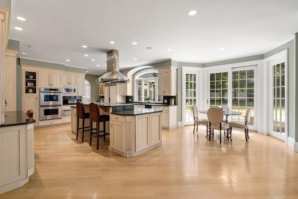 4 bed, 4+ bath apartment for rent at 196 Bridle Trail Rd, Needham — photo 5 of 16