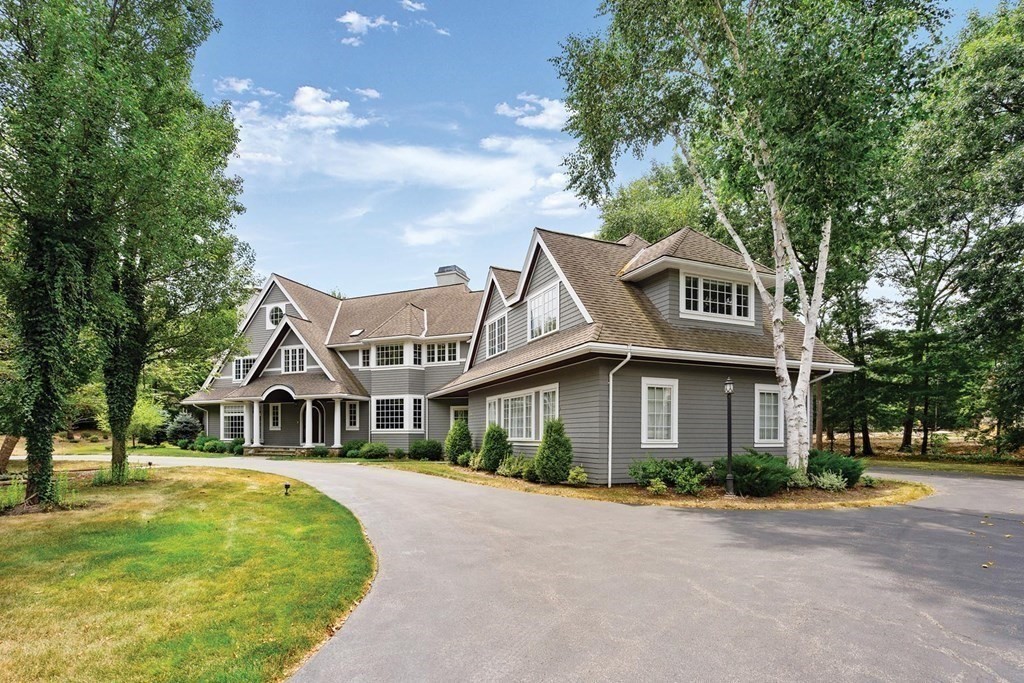 4 bed, 4+ bath apartment for rent at 196 Bridle Trail Rd, Needham — photo 1 of 16