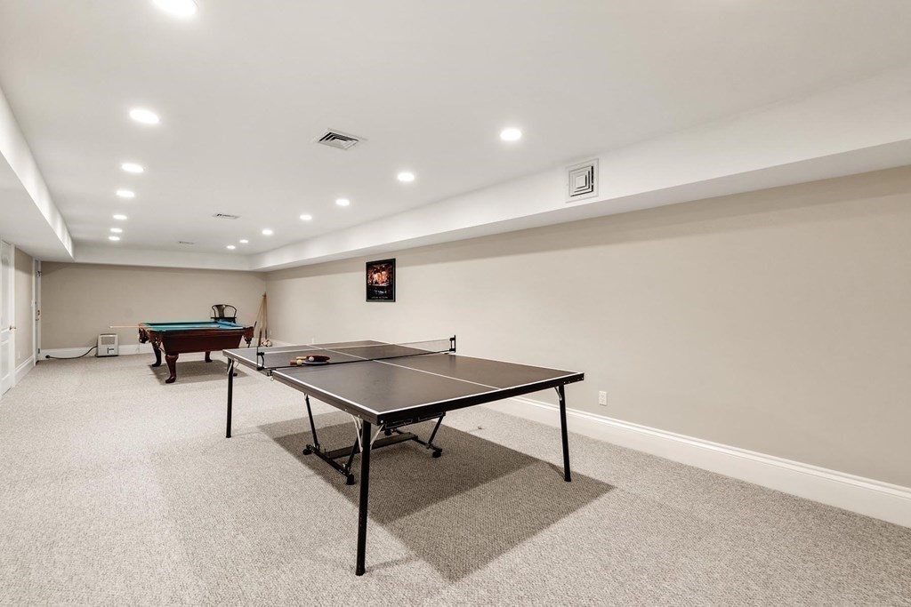4 bed, 4+ bath apartment for rent at 196 Bridle Trail Rd, Needham — photo 15 of 16