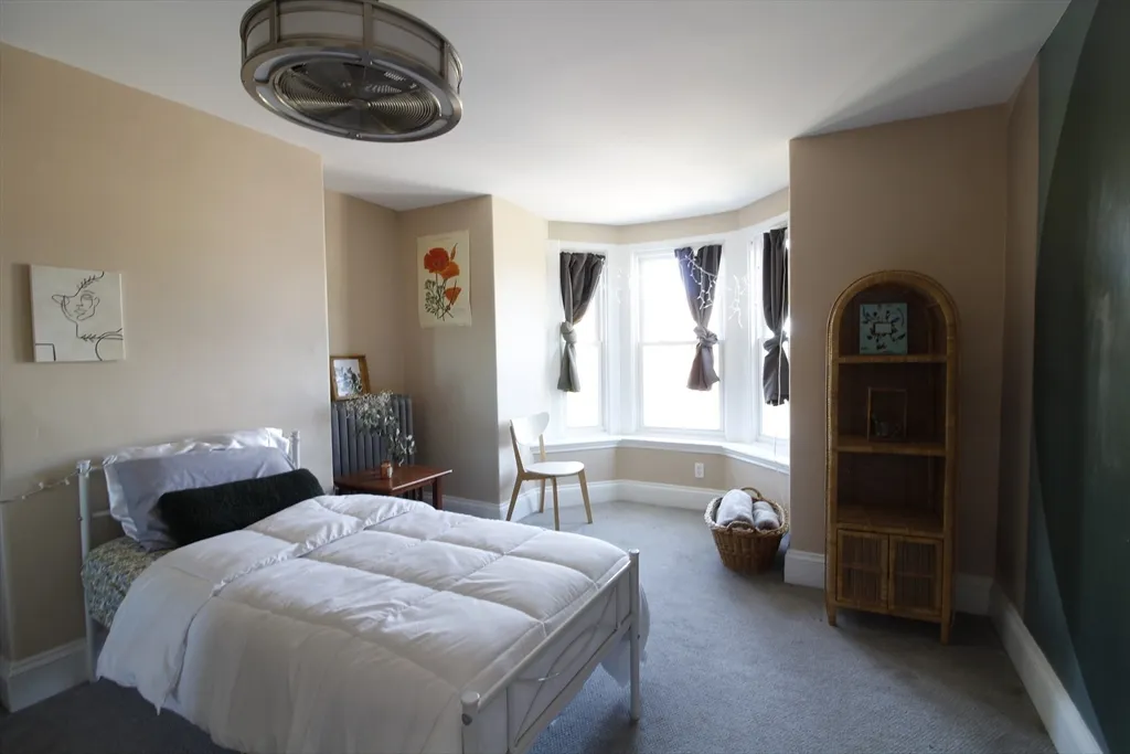 3 bed, 2.5 bath apartment for rent at 196 Dorchester St Unit 196, South Boston — photo 9 of 16