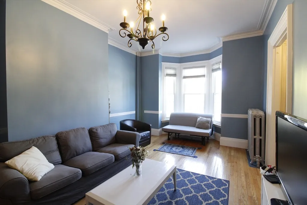 3 bed, 2.5 bath apartment for rent at 196 Dorchester St Unit 196, South Boston — photo 3 of 16