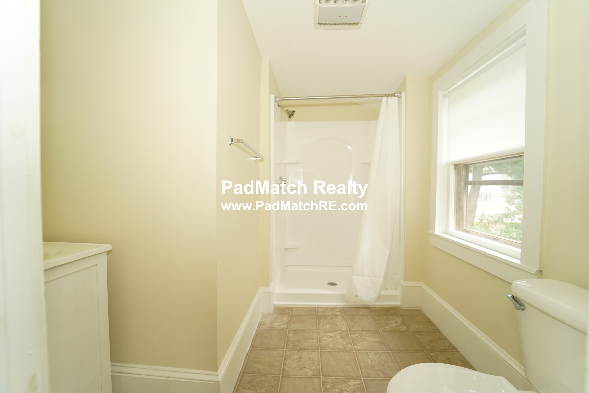 1 bed, 1 bath apartment for rent at 196 Fairmount Ave Unit 7, Hyde Park — photo 7 of 9