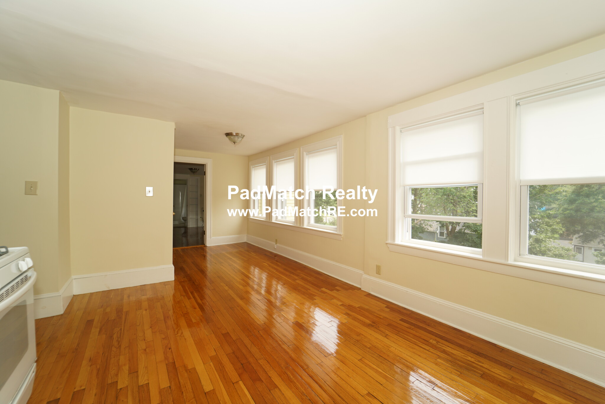 1 bed, 1 bath apartment for rent at 196 Fairmount Ave Unit 7, Hyde Park — photo 3 of 9