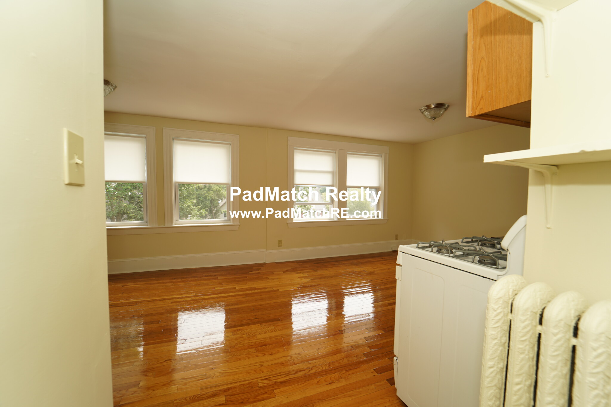 1 bed, 1 bath apartment for rent at 196 Fairmount Ave Unit 7, Hyde Park — photo 2 of 9