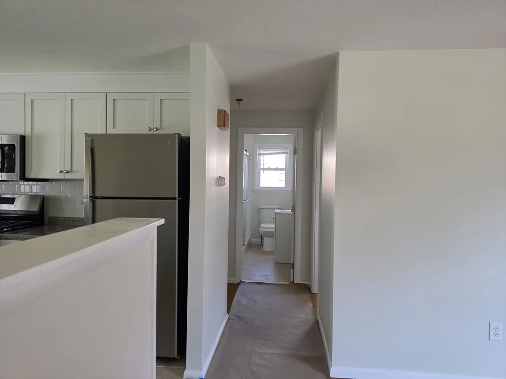 2 bed, 1 bath apartment for rent at 196 Manzella Ct Unit 0, Rockland — photo 6 of 14