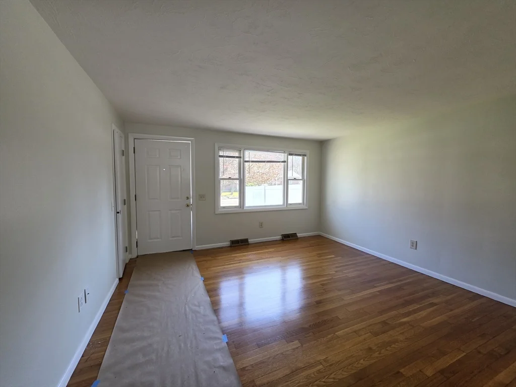 2 bed, 1 bath apartment for rent at 196 Manzella Ct Unit 0, Rockland — photo 12 of 14