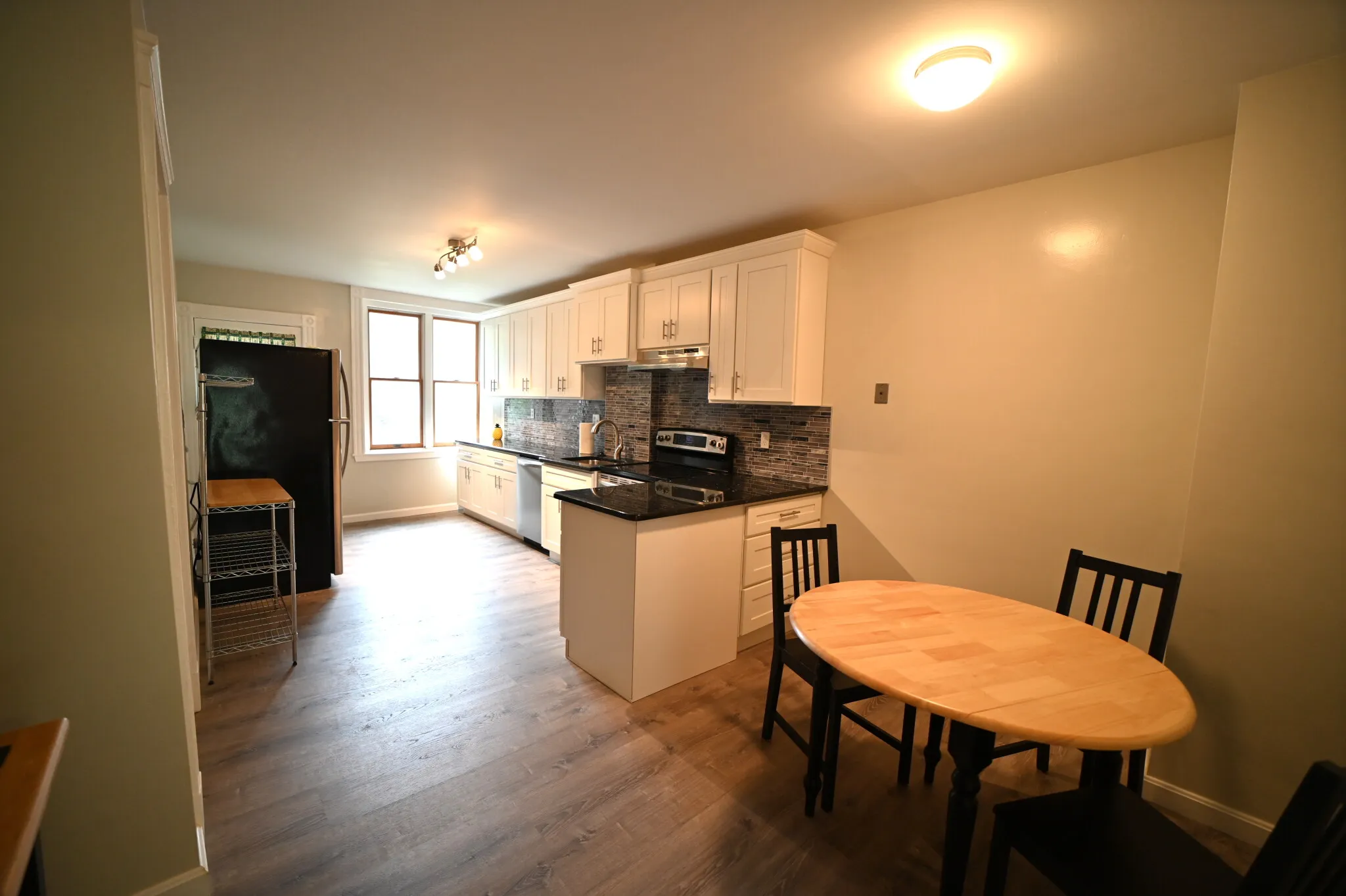 3 bed, 1.5 bath apartment for rent at 196 Saint Paul St Unit 2, Coolidge Corner — photo 13 of 27