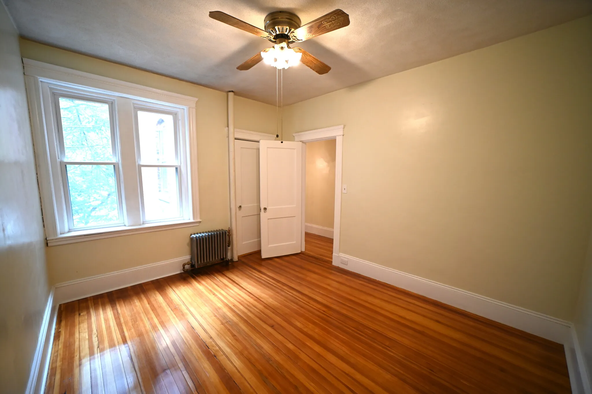 3 bed, 1.5 bath apartment for rent at 196 Saint Paul St Unit 2, Coolidge Corner — photo 20 of 27