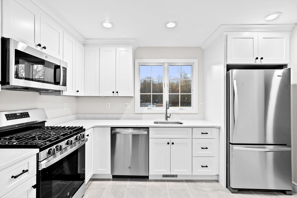 2 bed, 1 bath apartment for rent at 196 Summer St Unit 5, World's End — photo 3 of 23