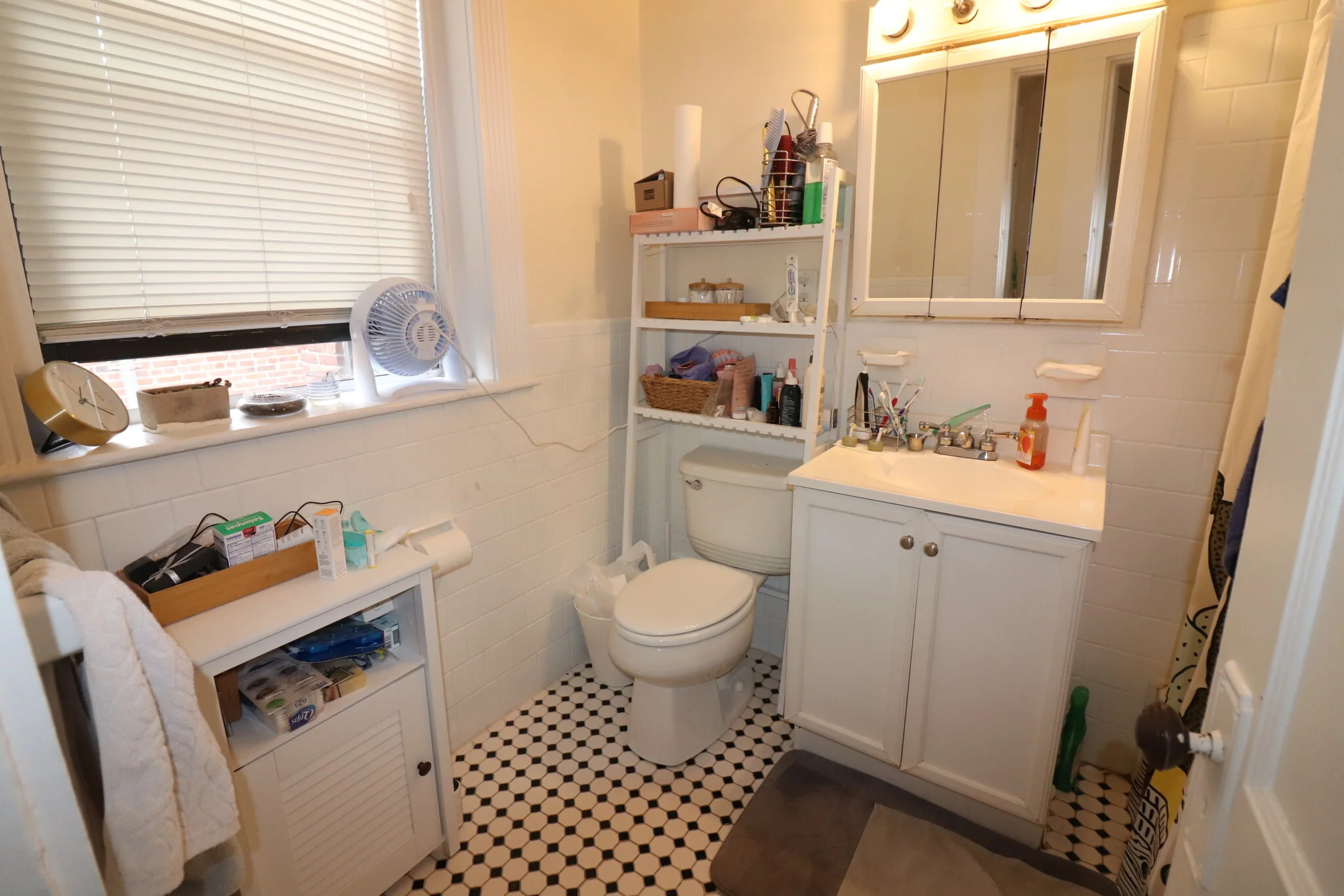 2 bed, 1 bath apartment for rent at 1961 Commonwealth Ave Unit 6, Brighton — photo 10 of 13