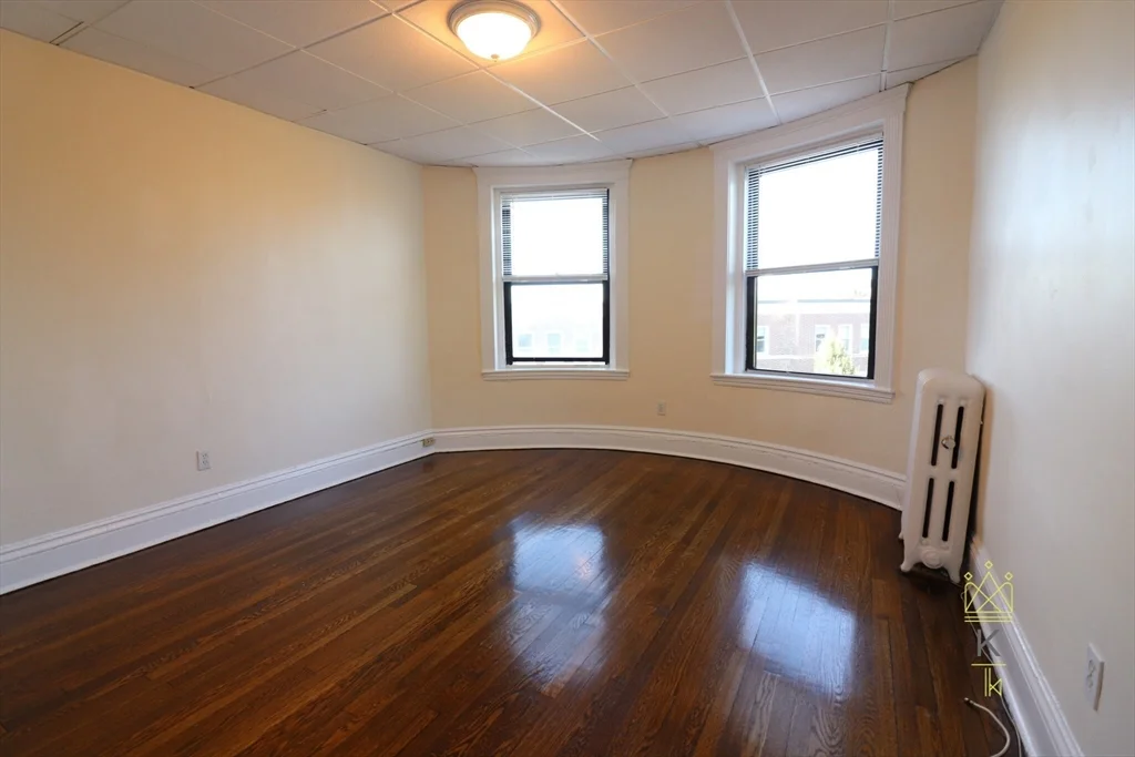2 bed, 1 bath apartment for rent at 1961 Commonwealth Ave Unit 7, Brighton — photo 3 of 9