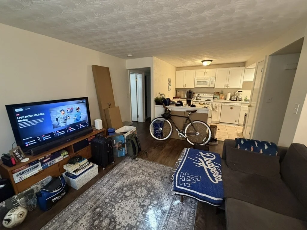 1 bed, 1 bath apartment for rent at 1961 Commonwealth Ave Unit B1, Brighton
