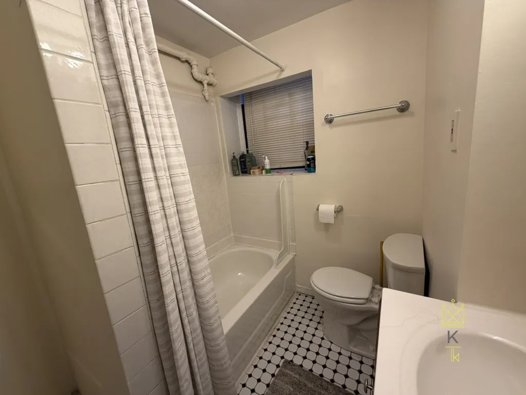 2 bed, 1 bath apartment for rent at 1961 Commonwealth Ave Unit B2, Brighton — photo 6 of 9