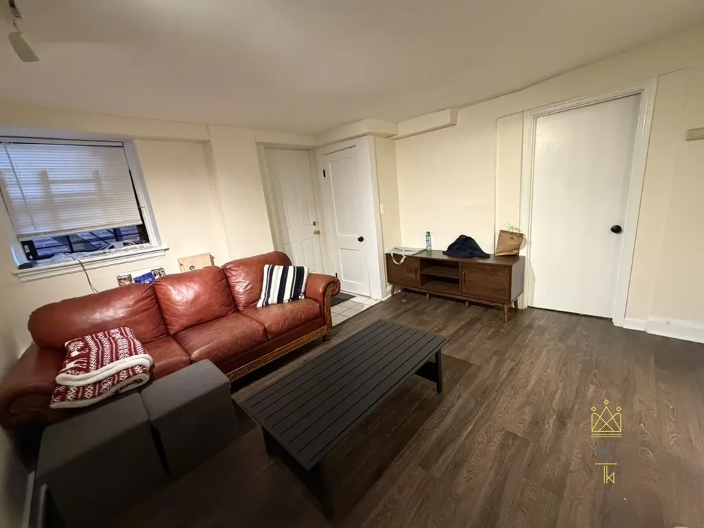 2 bed, 1 bath apartment for rent at 1961 Commonwealth Ave Unit B2, Brighton — photo 3 of 9