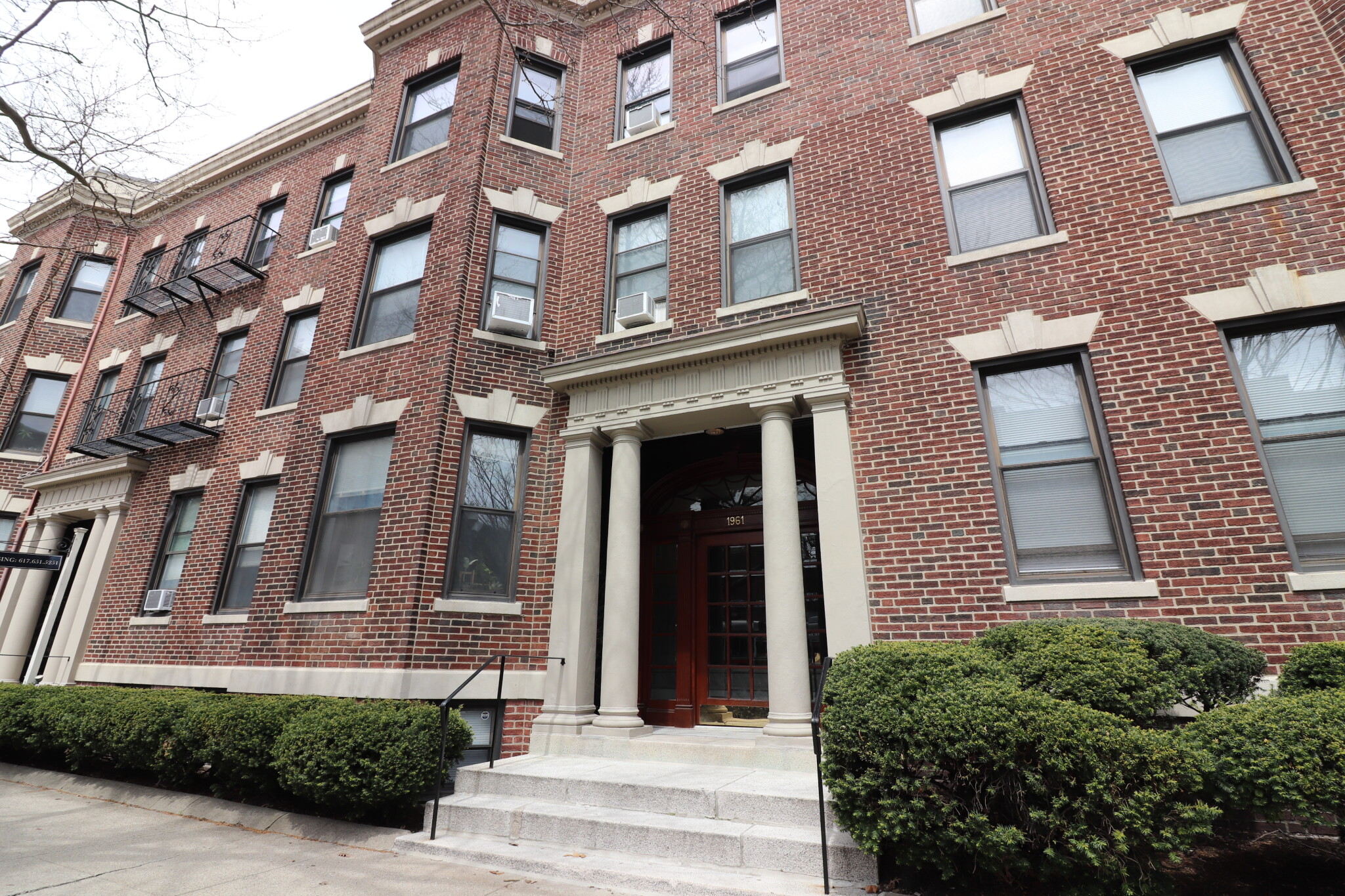1 bed, 1 bath apartment for rent at 1961 Commonwealth Ave Unit B3, Brighton — photo 10 of 12