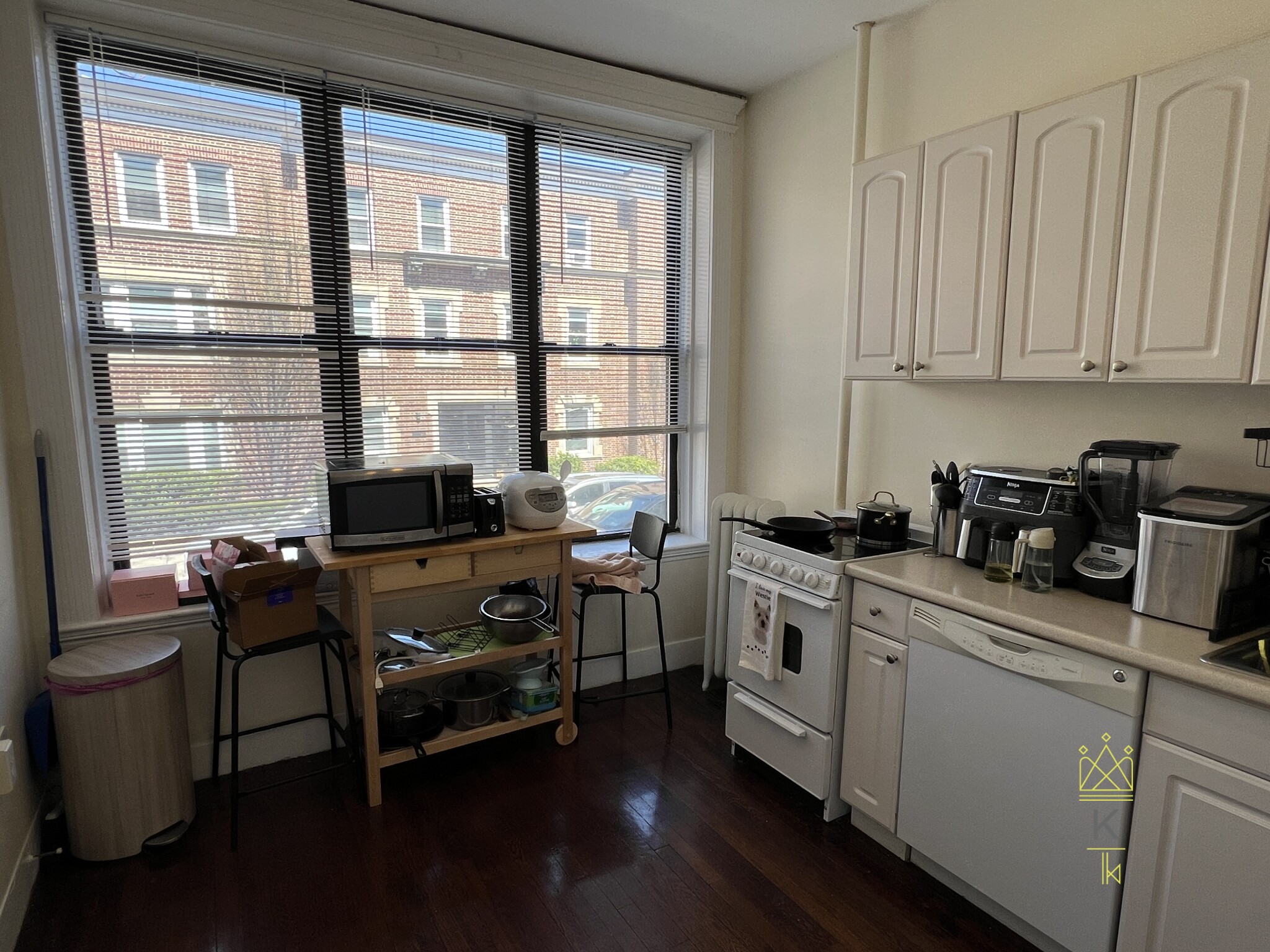 3 bed, 1 bath apartment for rent at 1963 Commonwealth Ave Unit 1, Brighton — photo 8 of 18