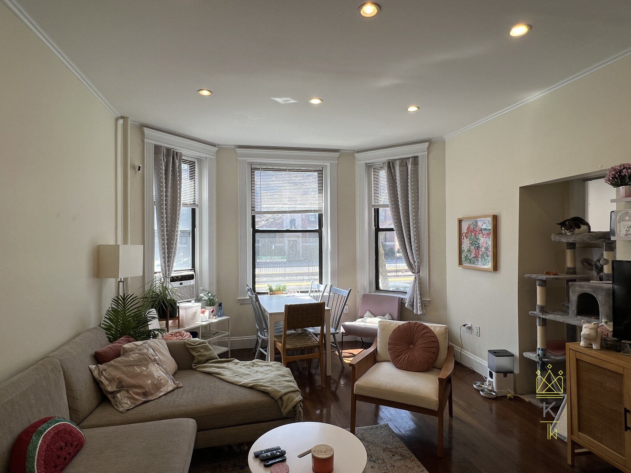 3 bed, 1 bath apartment for rent at 1963 Commonwealth Ave Unit 1, Brighton — photo 1 of 18