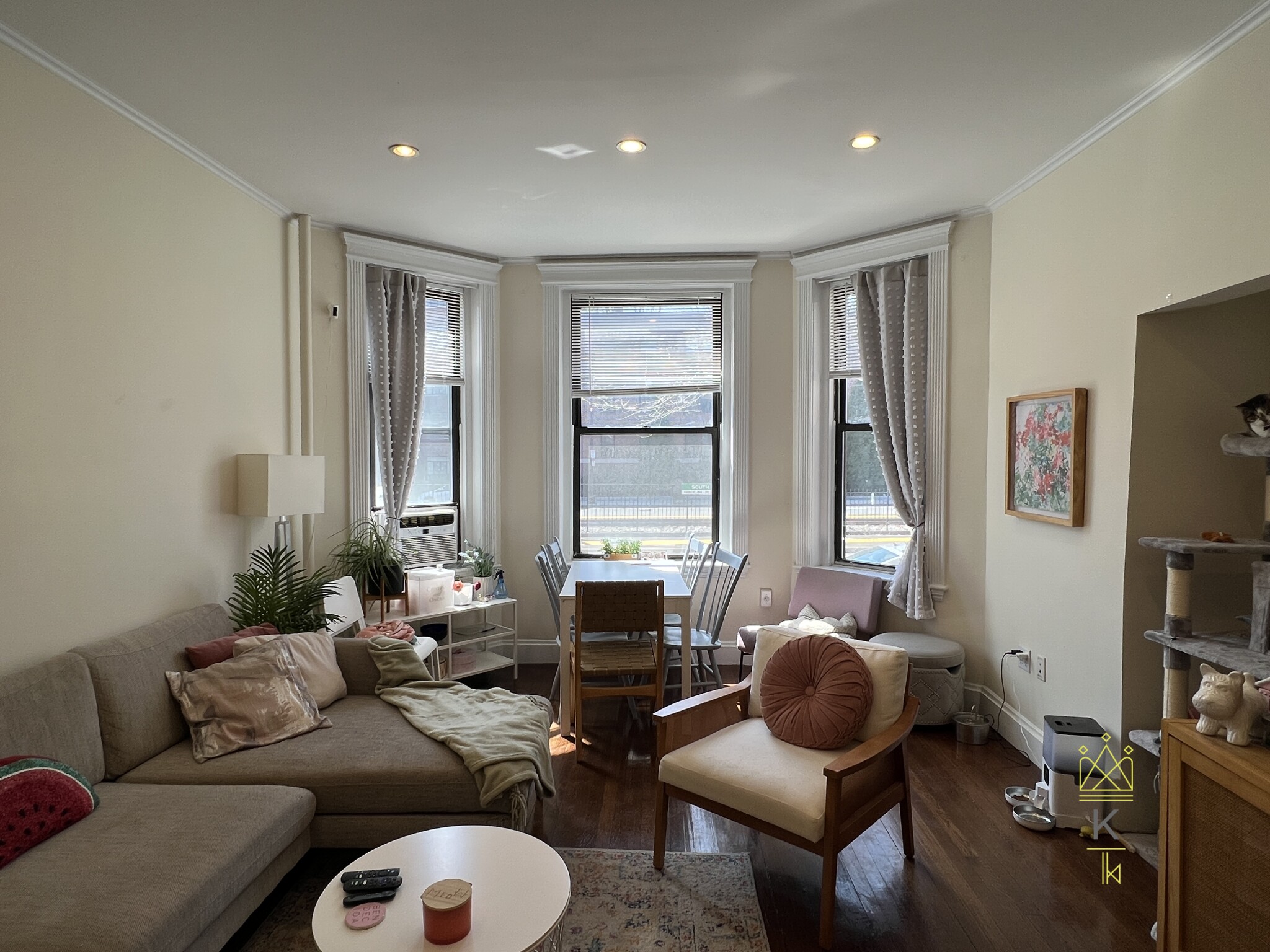 3 bed, 1 bath apartment for rent at 1963 Commonwealth Ave Unit 1, Brighton — photo 2 of 18
