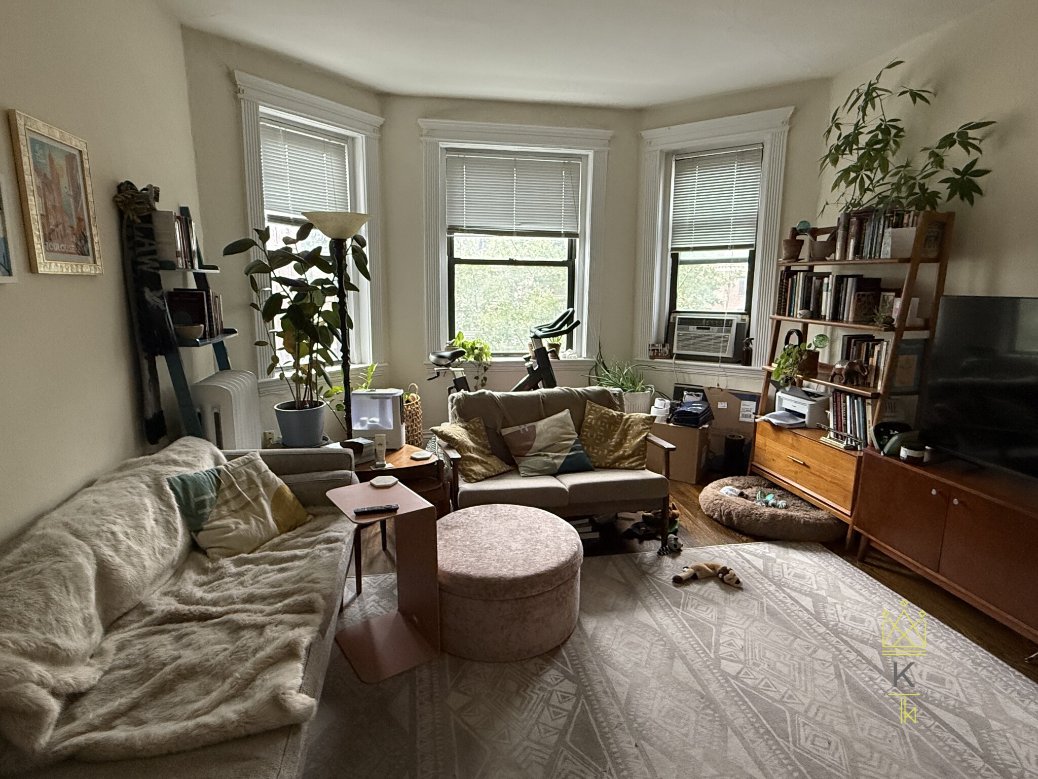 1 bed, 1 bath apartment for rent at 1963 Commonwealth Ave Unit 6, Brighton