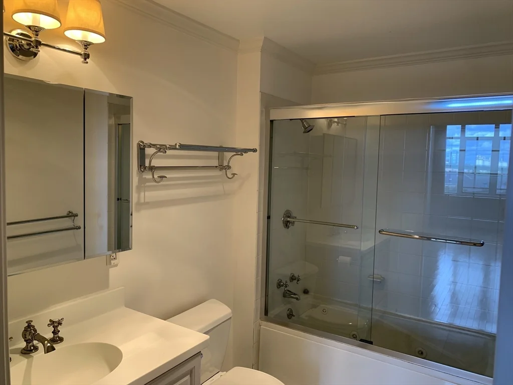 2 bed, 2 bath apartment for rent at 197 8th Unit 620, Charlestown — photo 7 of 13