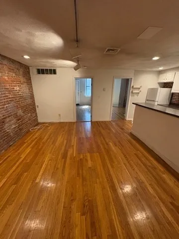 2 bed, 1 bath apartment for rent at 197 Beacon St Unit Br, Back Bay
