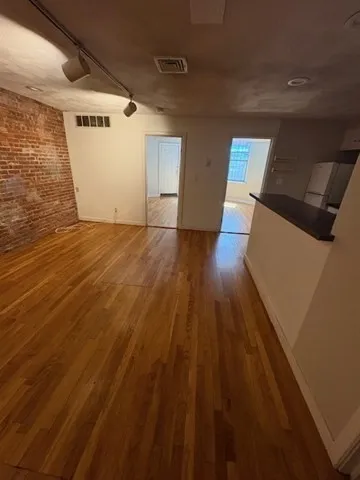 2 bed, 1 bath apartment for rent at 197 Beacon St Unit Br, Back Bay — photo 2 of 5