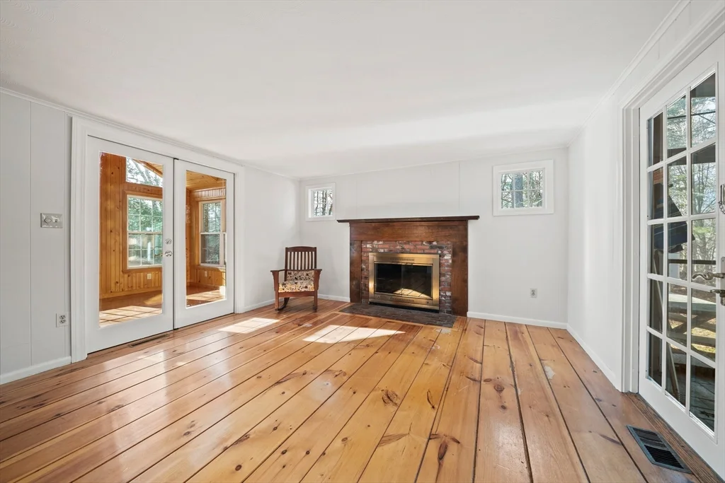 4 bed, 3 bath apartment for rent at 197 Circuit St, Hanover — photo 17 of 42