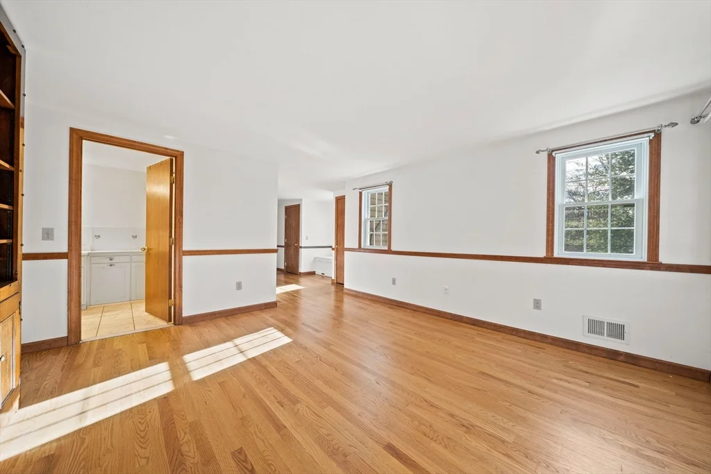 4 bed, 3 bath apartment for rent at 197 Circuit St, Hanover — photo 24 of 42