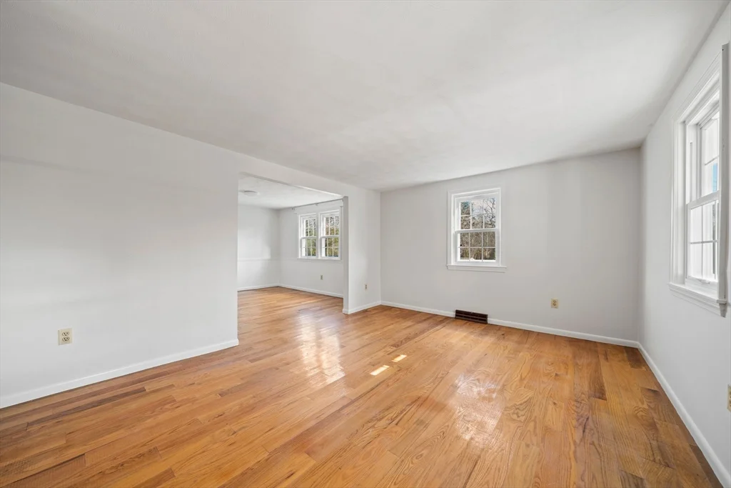 4 bed, 3 bath apartment for rent at 197 Circuit St, Hanover — photo 13 of 42
