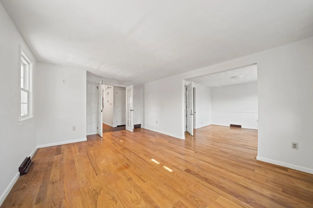 4 bed, 3 bath apartment for rent at 197 Circuit St, Hanover — photo 12 of 42