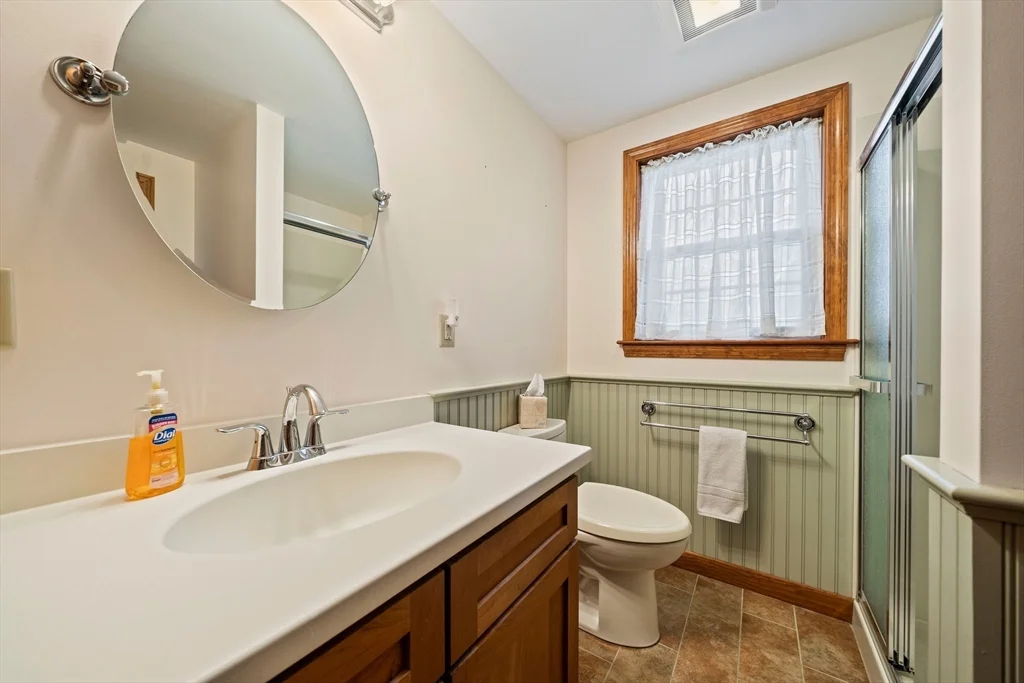 4 bed, 3 bath apartment for rent at 197 Circuit St, Hanover — photo 29 of 42