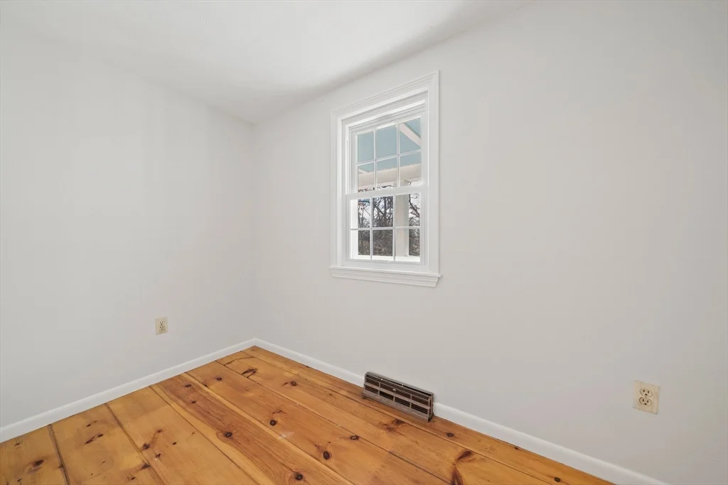 4 bed, 3 bath apartment for rent at 197 Circuit St, Hanover — photo 15 of 42