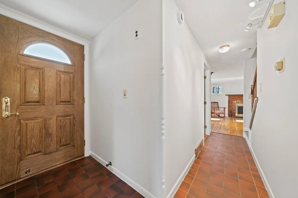 4 bed, 3 bath apartment for rent at 197 Circuit St, Hanover — photo 14 of 42
