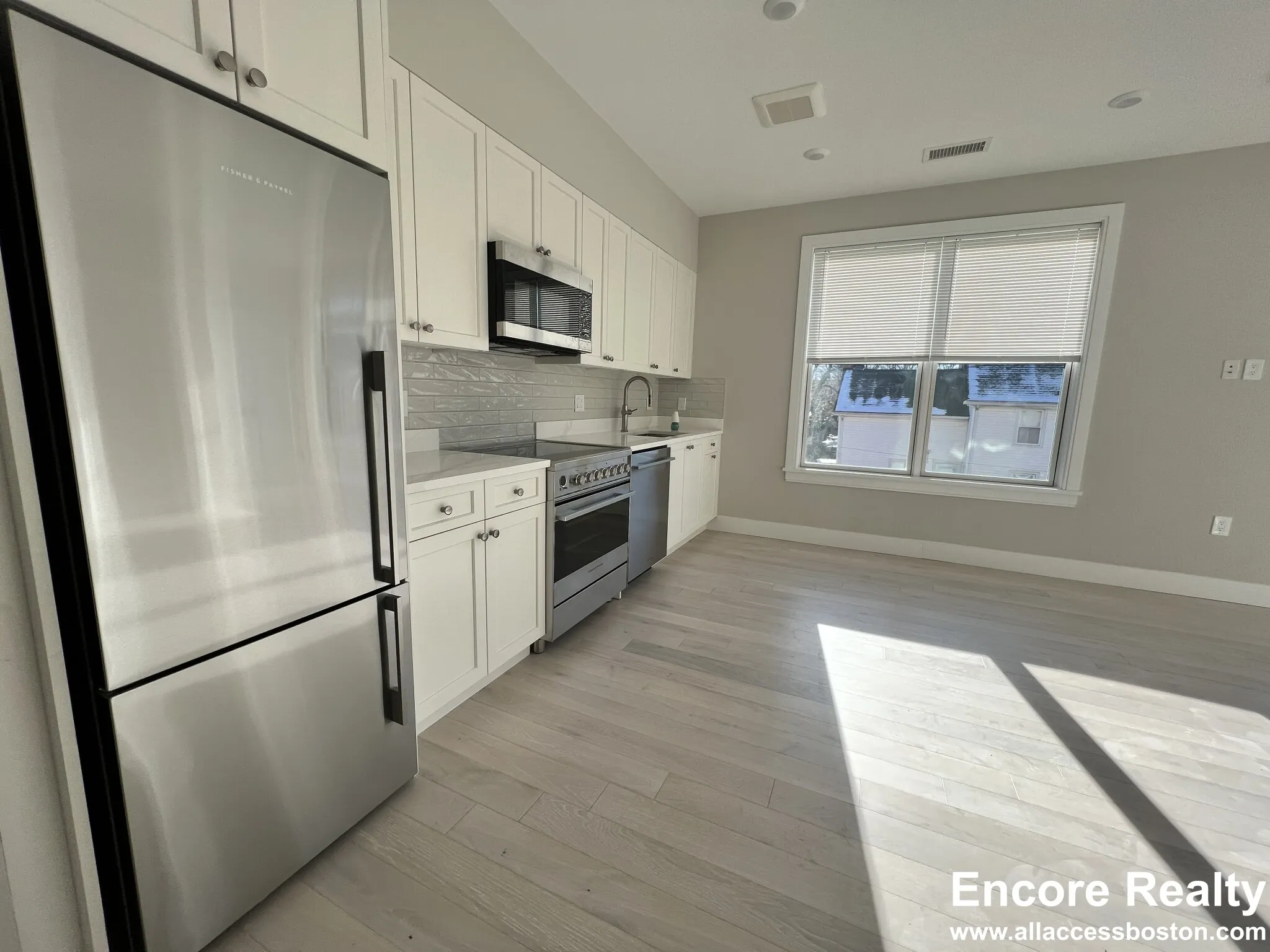 Studio bed, 1 bath apartment for rent at 197 Green St Unit 204, Jamaica Plain — photo 4 of 12
