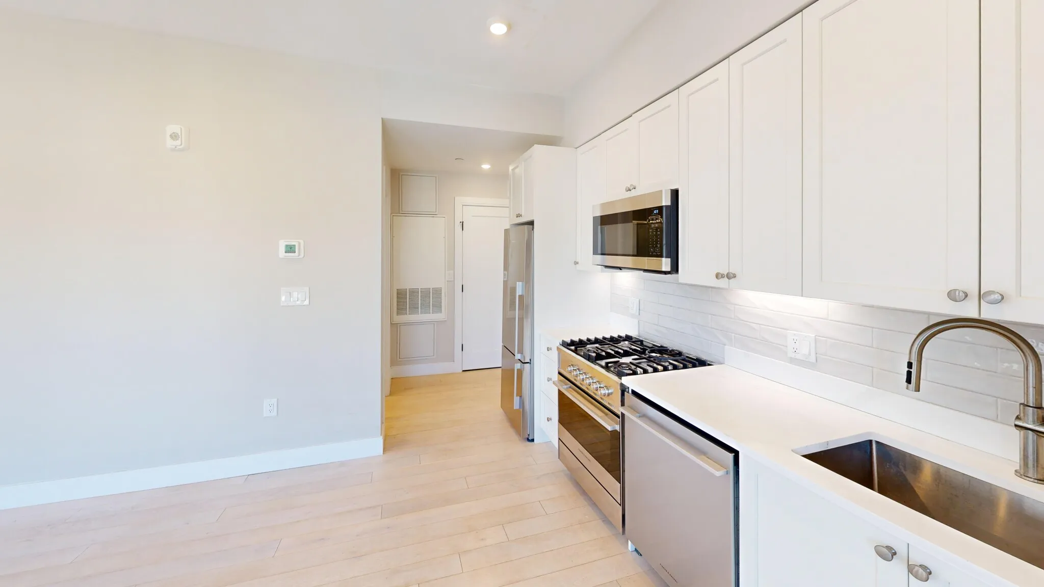 2 bed, 1 bath apartment for rent at 197 Green St Unit 207, Jamaica Plain — photo 6 of 10