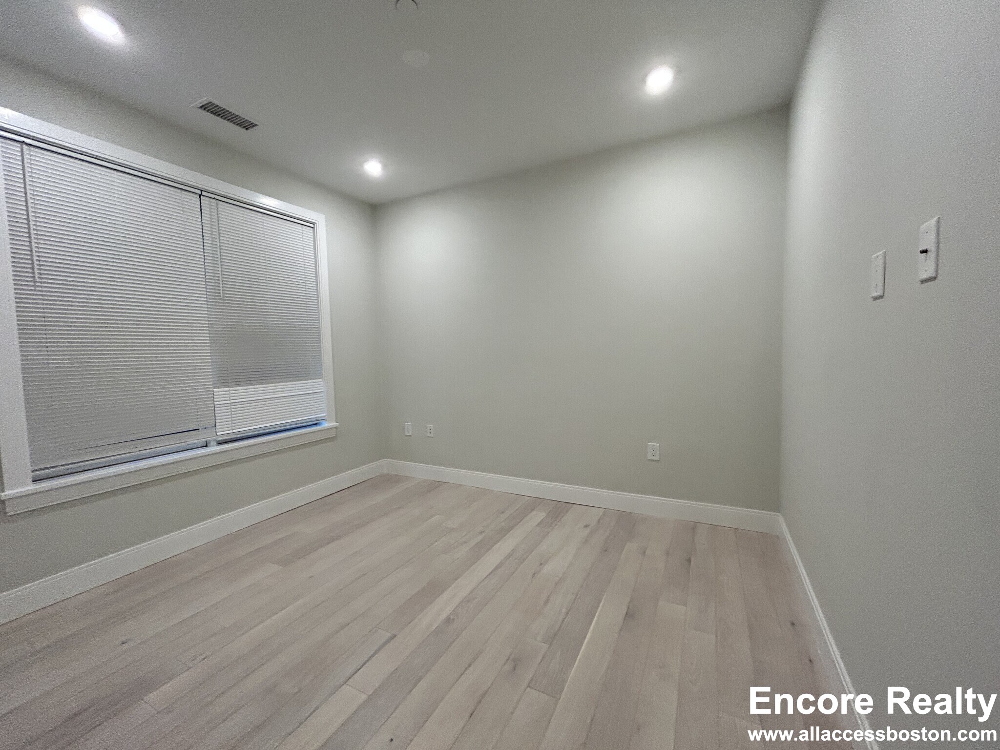 1 bed, 1 bath apartment for rent at 197 Green St Unit 302, Jamaica Plain — photo 3 of 13