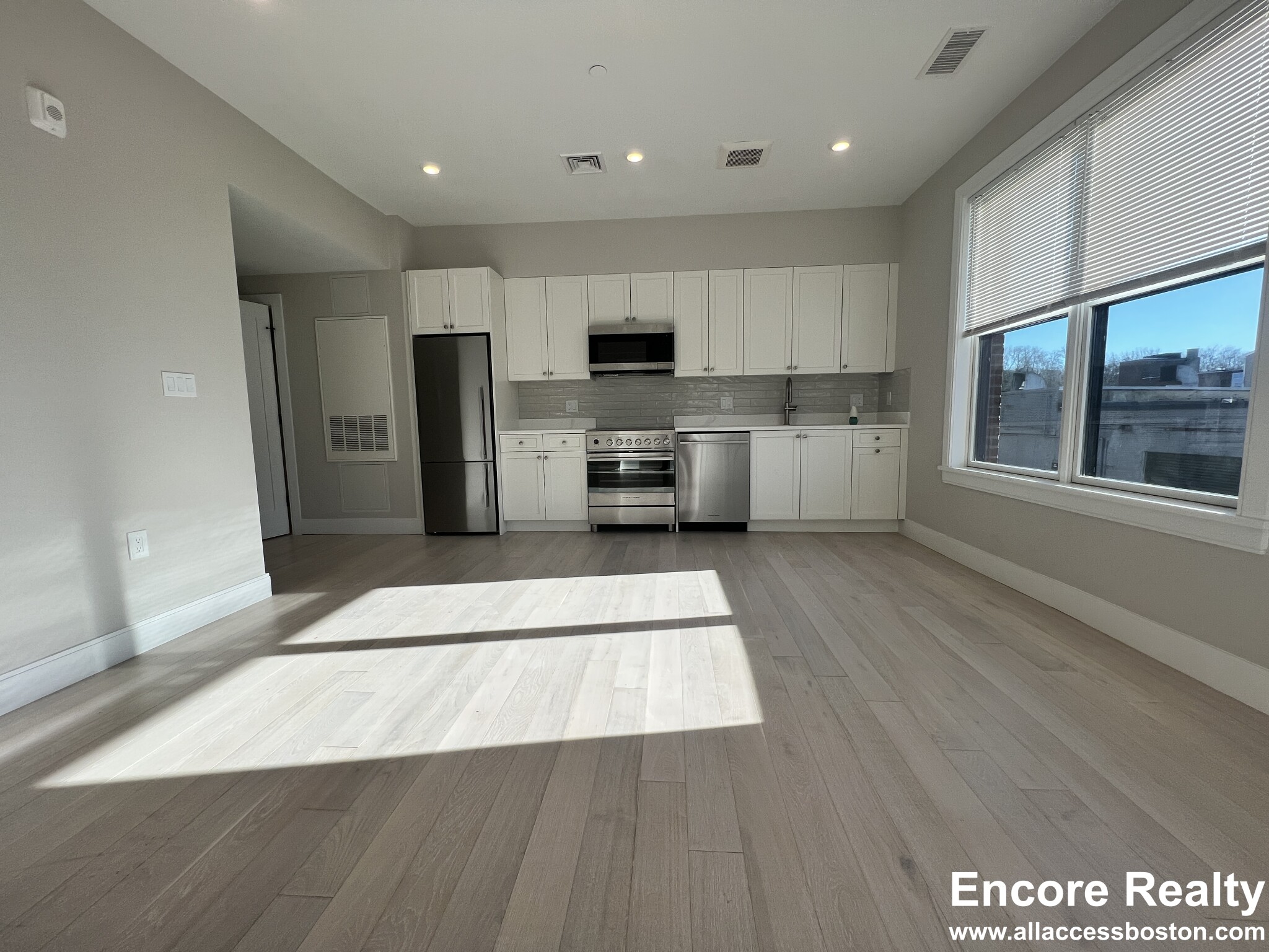 Studio bed, 1 bath apartment for rent at 197 Green St Unit 304, Jamaica Plain — photo 5 of 14