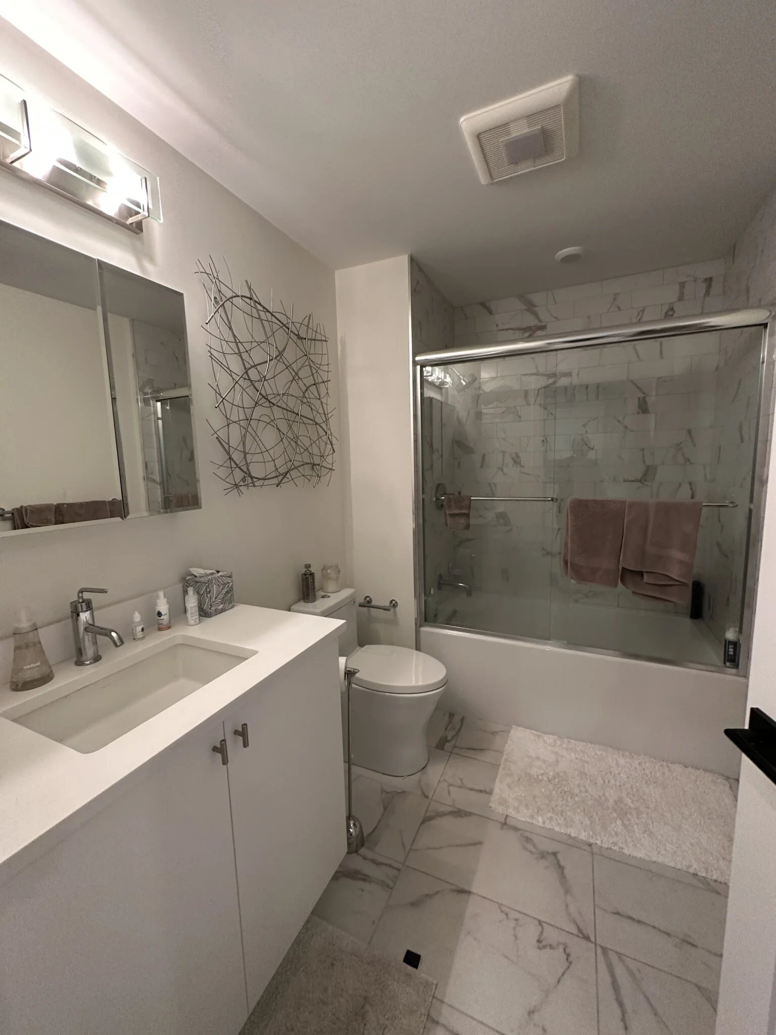 2 bed, 1 bath apartment for rent at 197 Green St Unit 319D, Jamaica Plain — photo 8 of 11
