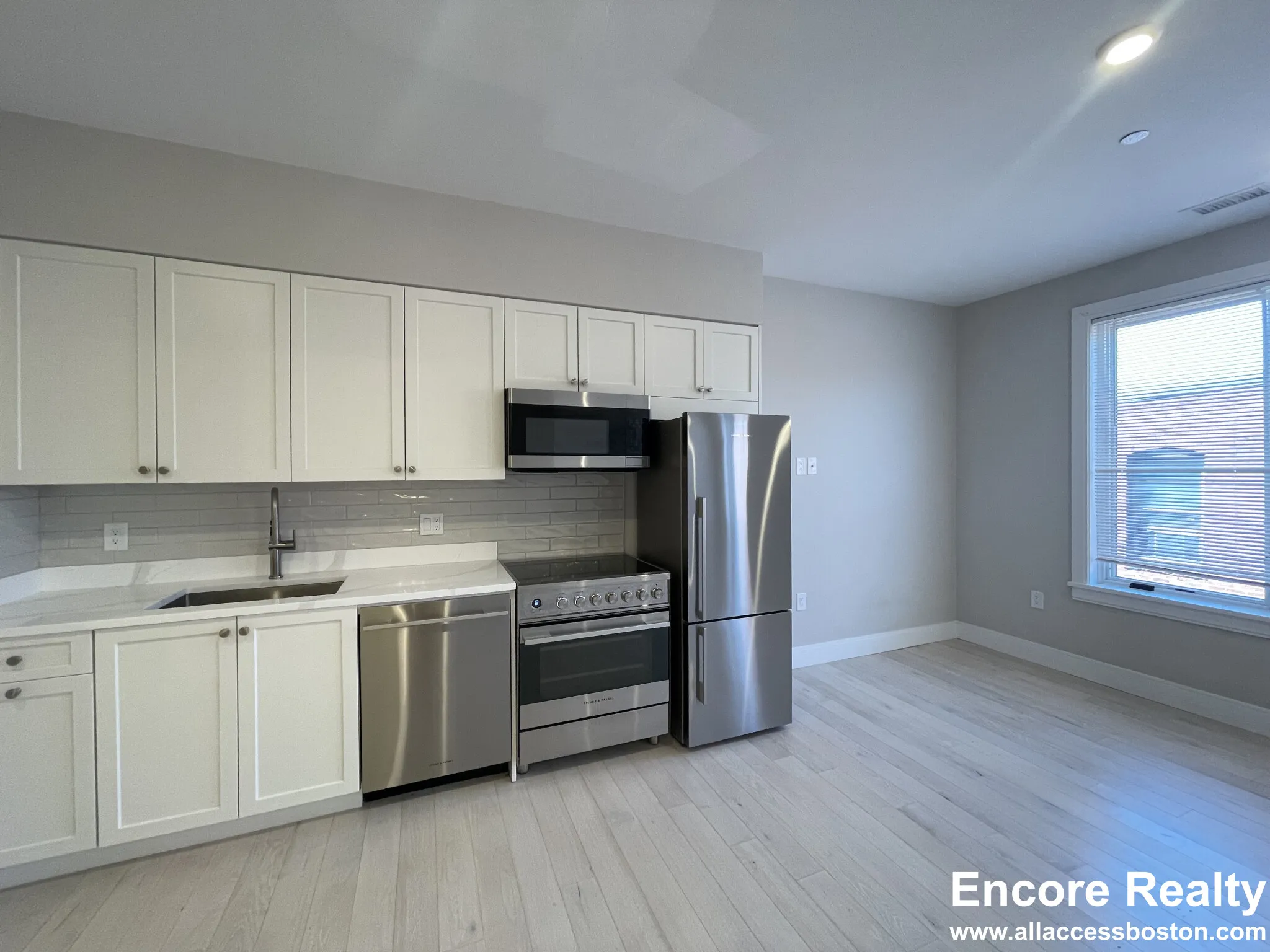 Studio bed, 1 bath apartment for rent at 197 Green St Unit 404, Jamaica Plain — photo 2 of 9