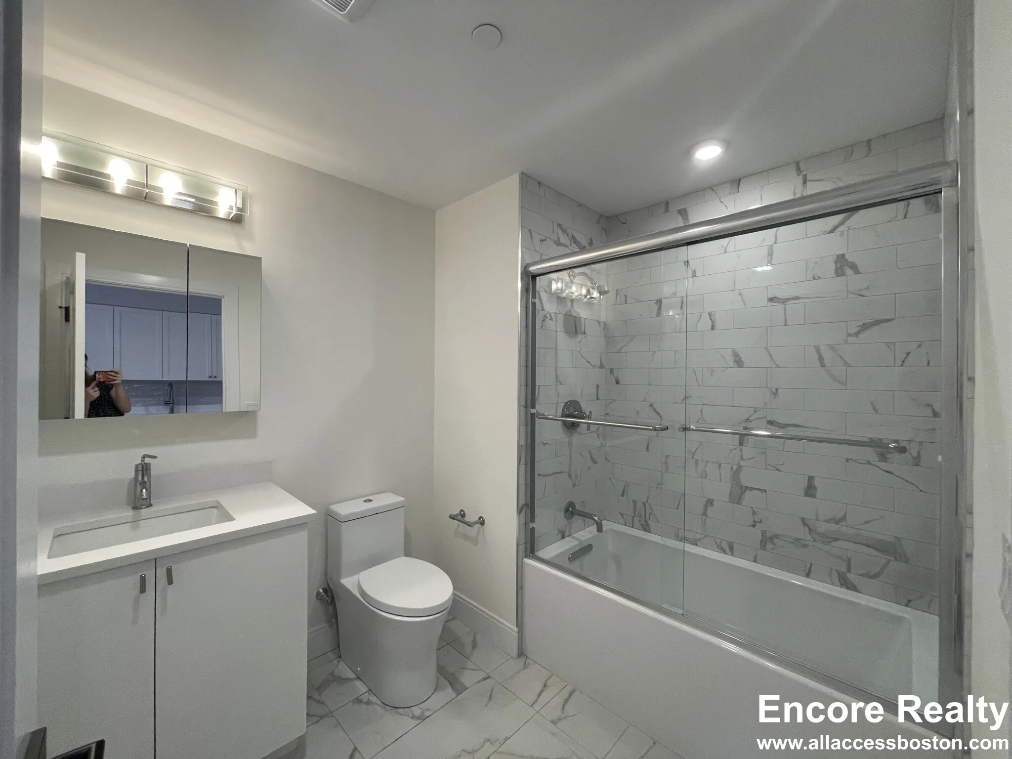 Studio bed, 1 bath apartment for rent at 197 Green St Unit 404, Jamaica Plain — photo 4 of 9