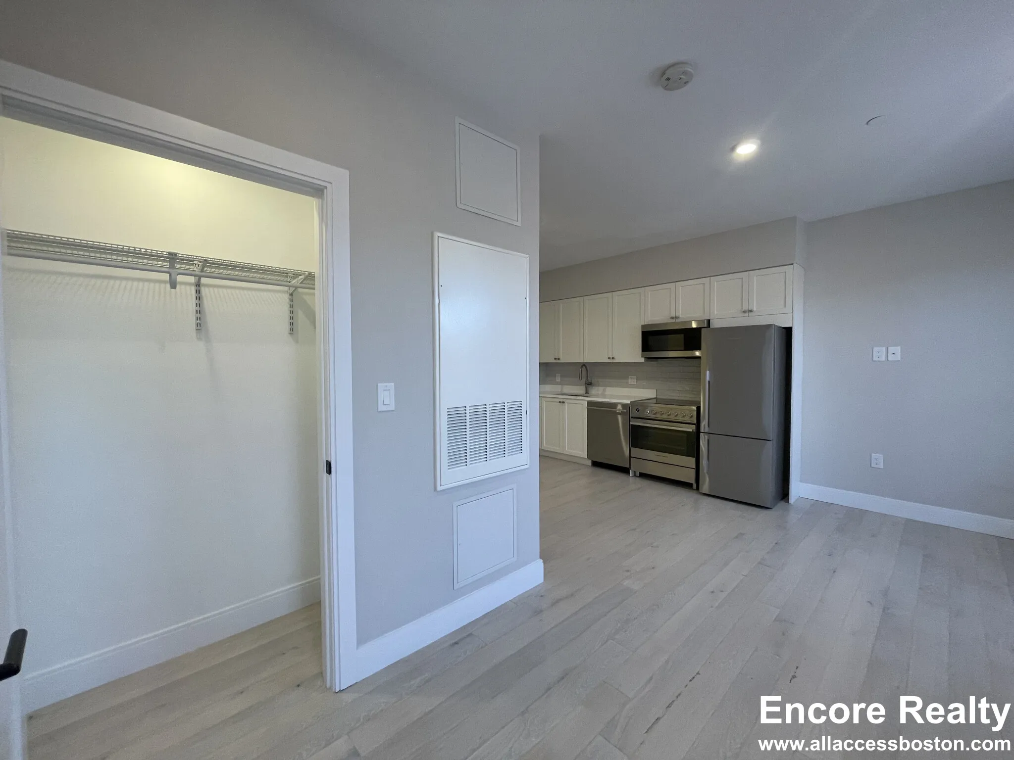 Studio bed, 1 bath apartment for rent at 197 Green St Unit 404, Jamaica Plain — photo 3 of 9